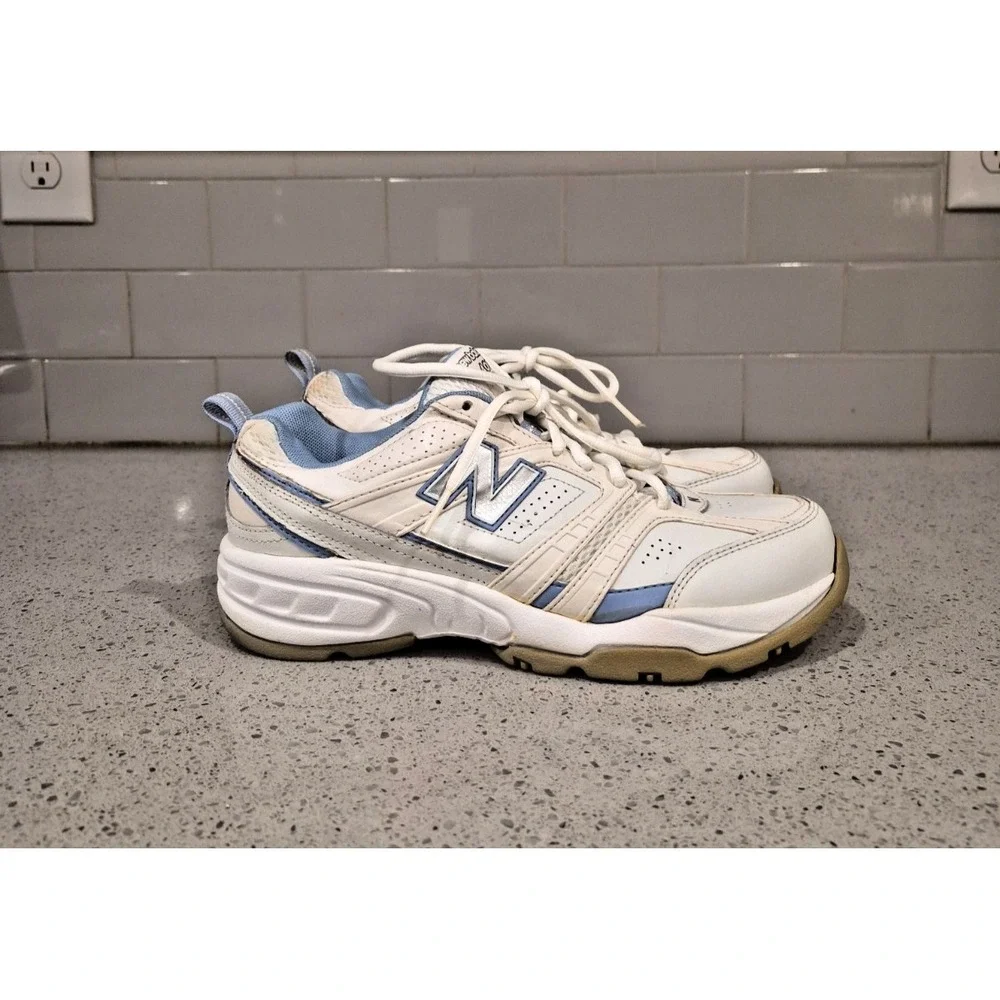 New Balance Women's Leather White & Blue Cross Training Shoes 409 WX409WL Size 8 - Picture 2 of 10